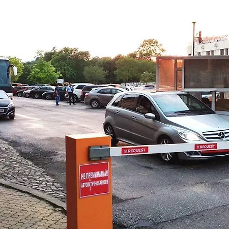 Julius Near Center Апартаменты